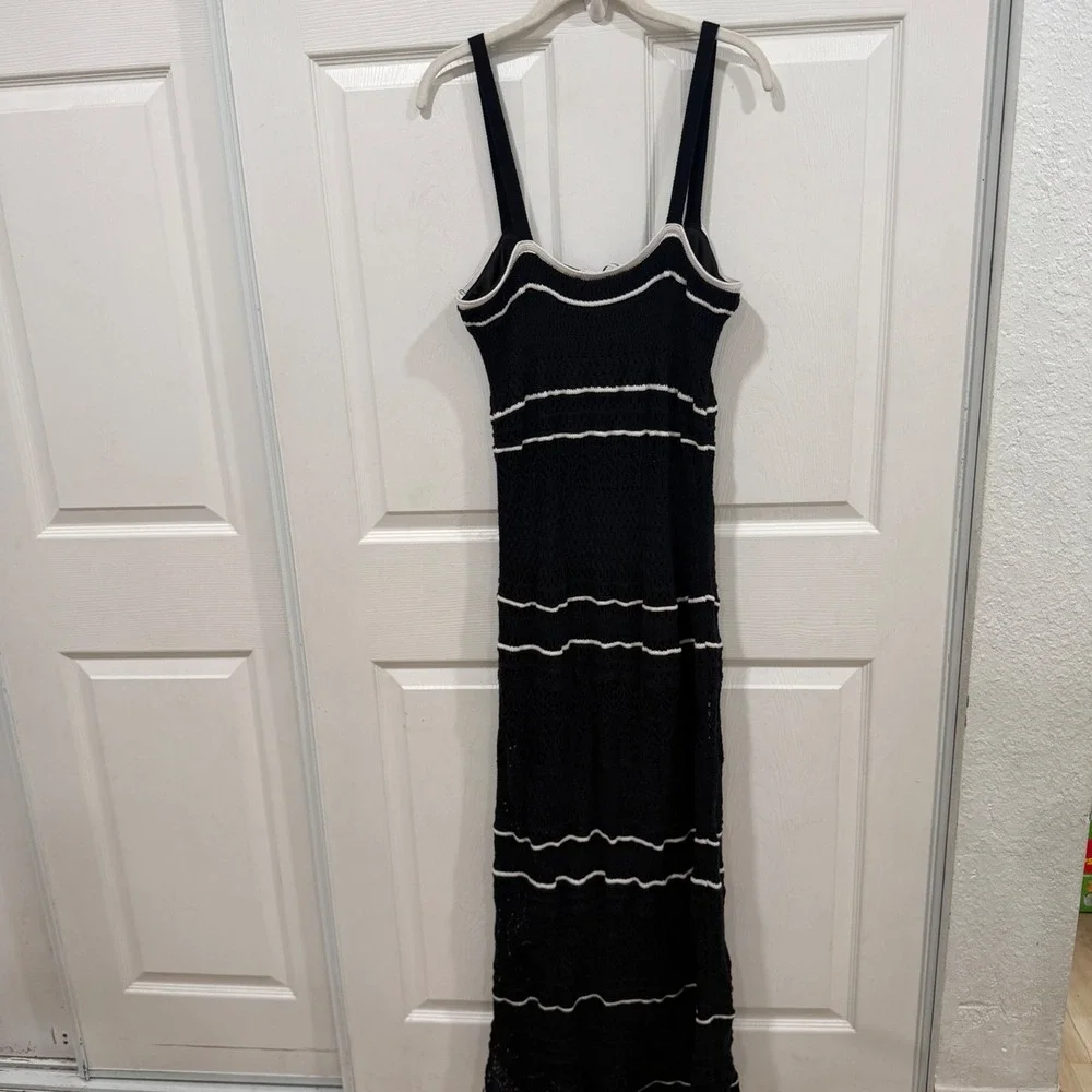 Abercrombie & Fitch Black White Crochet Knit Maxi Dress Large Sleeveless Stripe